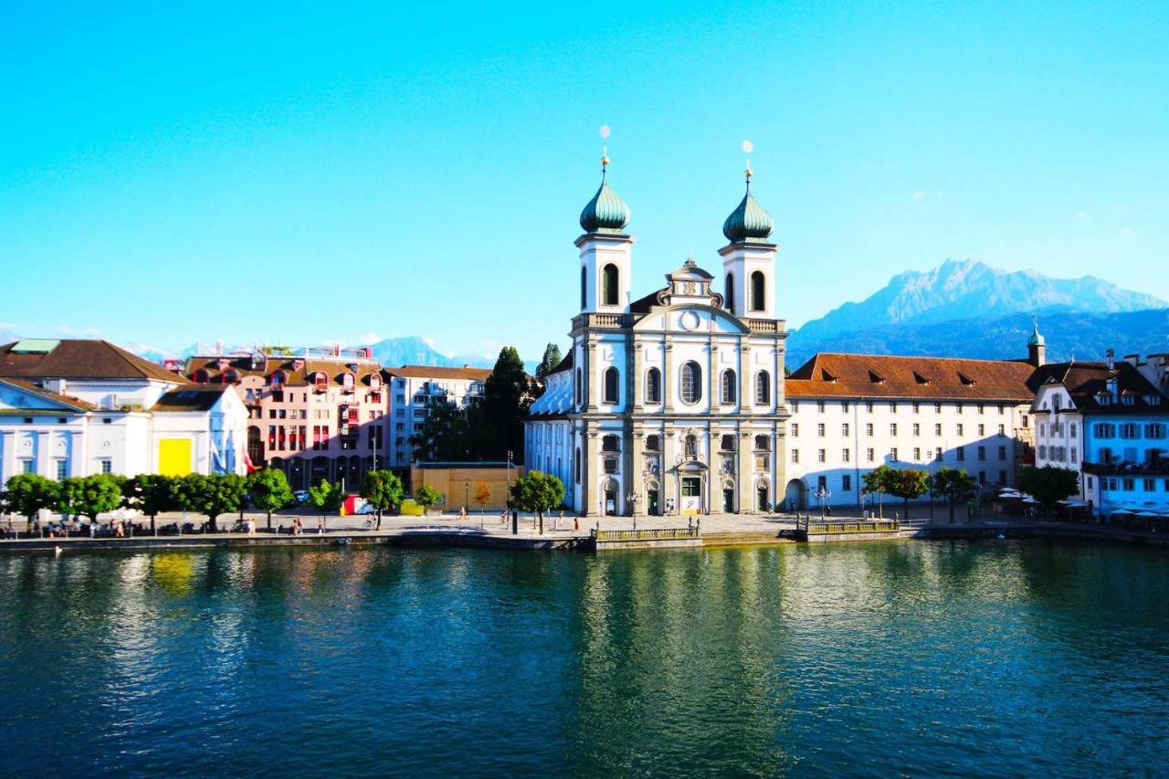 HITrental Chapel Bridge Apartments Luzern Buitenkant foto